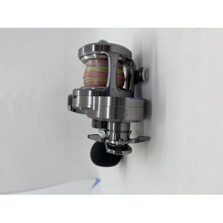 ΨΨ DAIWA ダイワ ベイトリール　15ソルティガ 15H　ケース付 607259