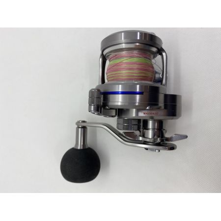 ΨΨ DAIWA ダイワ ベイトリール　15ソルティガ 15H　ケース付 607259