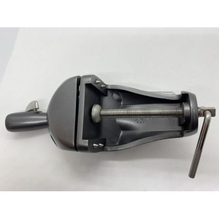ΨΨ SHIMANO シマノ 釣り小物　万力パラソル ヘラブナ