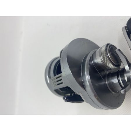ΨΨ SHIMANO シマノ ベイトリール　19CALCUTTA DC201　箱付 03979