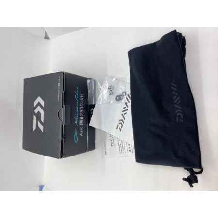 ΨΨ DAIWA ダイワ スピニングリール　21エメラルダス エアLT2500-XH 箱付 3087592