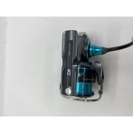 ΨΨ DAIWA ダイワ スピニングリール　21エメラルダス エアLT2500-XH 箱付 3087592