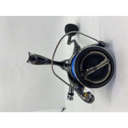 ΨΨ SHIMANO シマノ スピニングリール　24ツインパワー C5000XG 箱付 046888