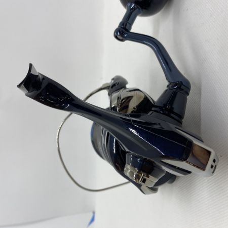 ΨΨ SHIMANO シマノ スピニングリール　24ストラディック SW 6000HG 美品 箱付 047410
