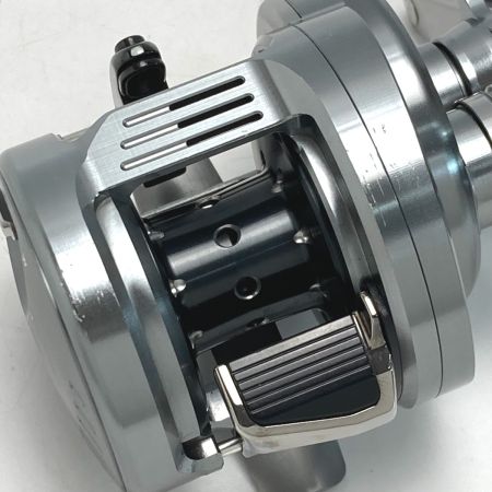 SHIMANO シマノ 19 カルカッタコンクエスト DC200 03978 ベイトリール 箱付き