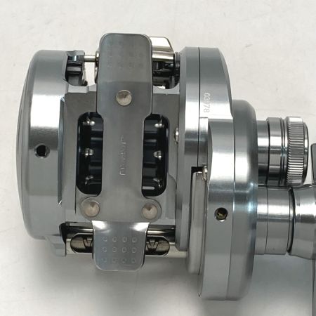 SHIMANO シマノ 19 カルカッタコンクエスト DC200 03978 ベイトリール 箱付き