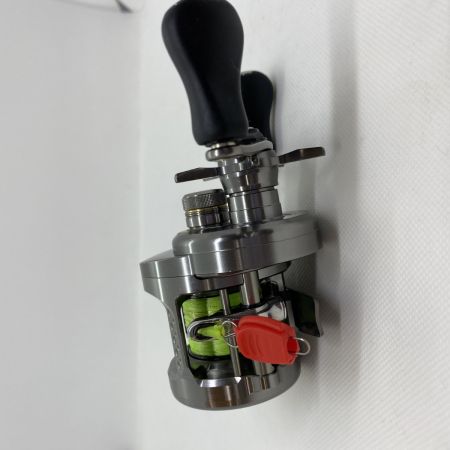 ΨΨ SHIMANO シマノ ベイトリール　17カルカッタ コンクエストBFS HG-L　箱付 03676
