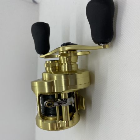 ΨΨ SHIMANO シマノ ベイトリール 　21 カルカッタ コンクエスト 201　箱付 042354