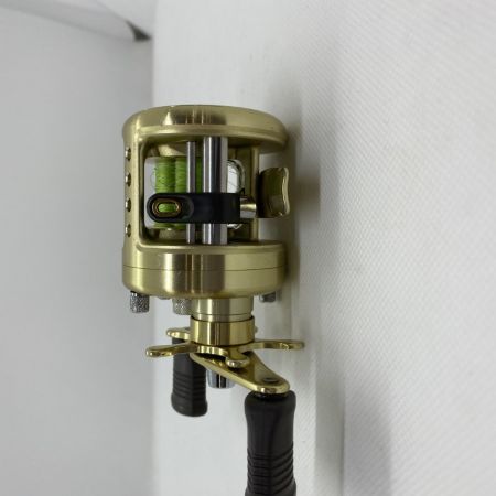 ΨΨ SHIMANO シマノ ベイトリール　カルカッタ 50XT　本体のみ RH382