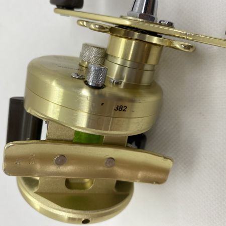 ΨΨ SHIMANO シマノ ベイトリール　カルカッタ 50XT　本体のみ RH382