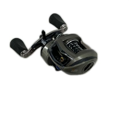 Abu Garcia アブガルシア  ベイトリール  REVOLT 01D12AK