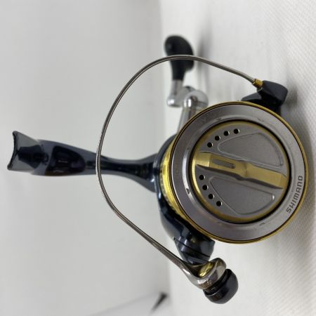 ΨΨ SHIMANO シマノ  スピニングリール　 10ステラC3000　 箱付 02432