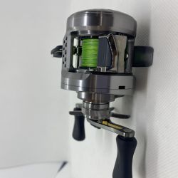 ΨΨ SHIMANO シマノ ベイトリール　23カルカッタコンクエストBFS XGL 箱付 045713 Aランク