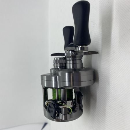 ΨΨ SHIMANO シマノ ベイトリール　23カルカッタコンクエストBFS XGL 箱付 045713