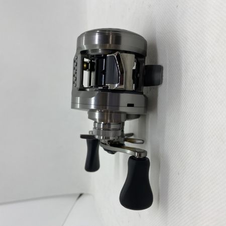 ΨΨ SHIMANO シマノ ベイトリール　23カルカッタコンクエストBFS XGL 045713