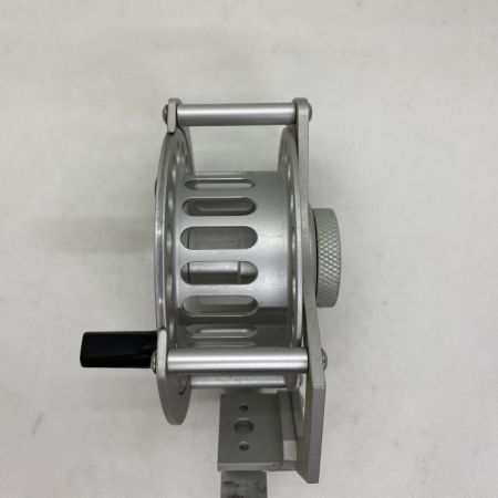 ΨΨ Airflo フライリール　バランス57 箱付 替えスプール付き