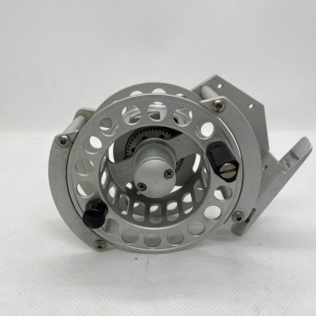 ΨΨ Airflo フライリール　バランス57 箱付 替えスプール付き