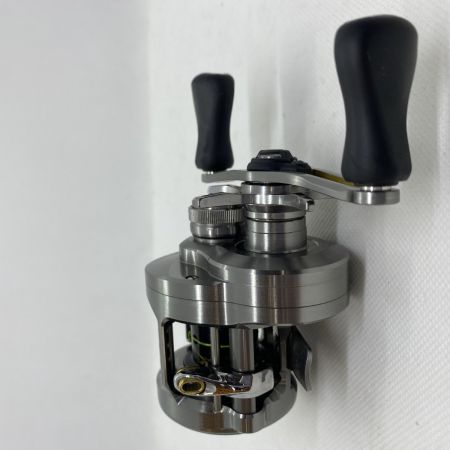 ΨΨ SHIMANO シマノ ベイトリール　23カルカッタコンクエストBFS XGL 美品 箱付 045713