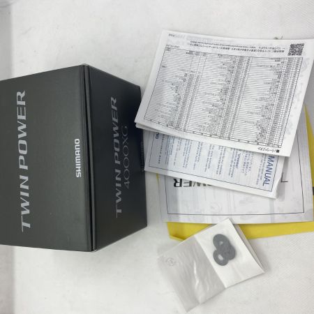 ΨΨ SHIMANO シマノ スピニングリール　24ツインパワー 4000XG 箱付 046871