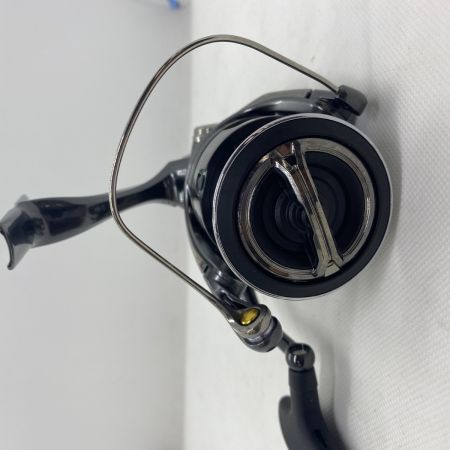 ΨΨ SHIMANO シマノ スピニングリール　24ツインパワー 4000XG 箱付 046871