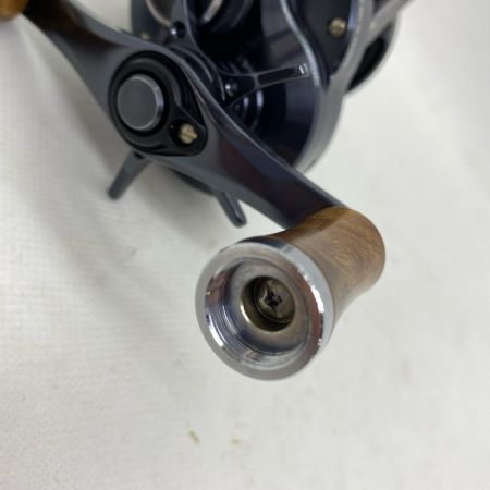 ΨΨ SHIMANO シマノ ベイトリール　　 24カルカッタコンクエストシャローエディション31HG 046741