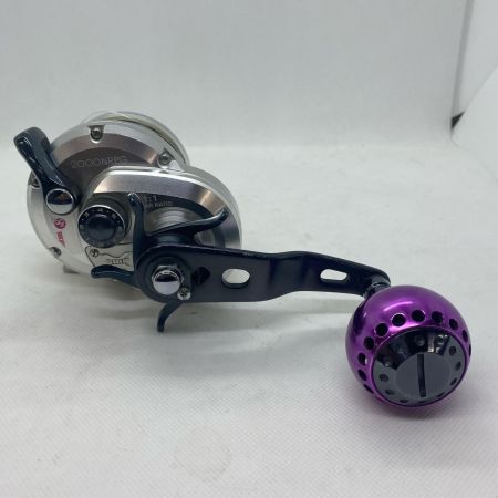 ΨΨ SHIMANO シマノ ベイトリール　11オシアジガー 2000NR-PG RH70 使用感有 ハンドル硬い 02763