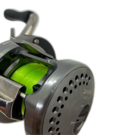 ΨΨ SHIMANO シマノ ベイトリール　17カルカッタコンクエストBFS HG 使用感有 シャリ感あり 03675