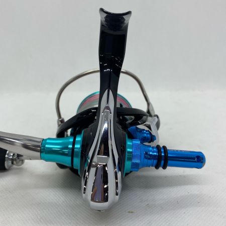 ΨΨ DAIWA ダイワ スピニングリール　19エメラルダス LT3000S-C-DH リールスタンド付き 060102