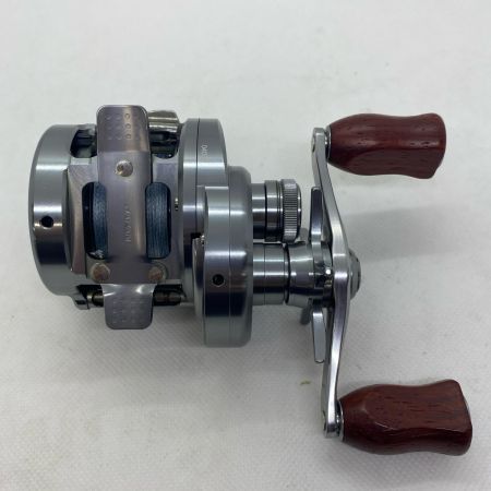 ΨΨ SHIMANO シマノ ベイトリール　　20カルカッタコンクエストDC 200HG 04039