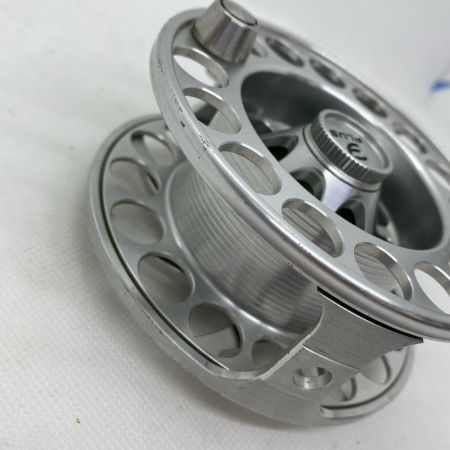 ΨΨ HATCH リール　フライリール　HATCH パルス 9PLUS