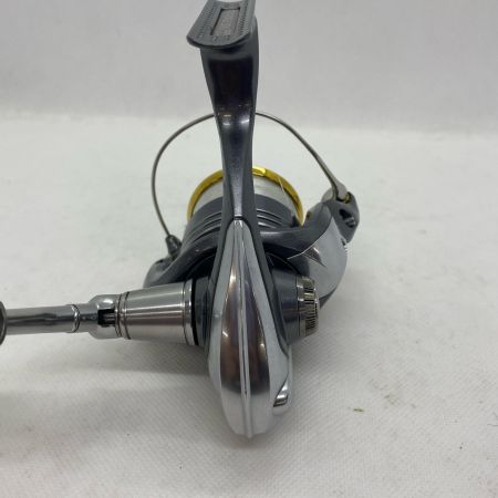 ΨΨ SHIMANO シマノ スピニングリール　08ツインパワー 2500 キズ有 箱付 スプール表記剥がれています 02233