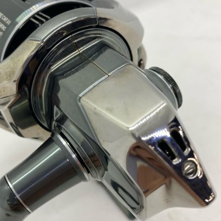 ΨΨ SHIMANO シマノ スピニングリール　22ステラ C5000XG 箱付 シャリ感有 043979