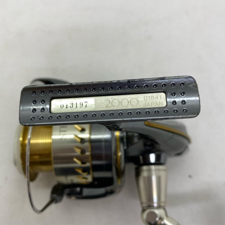 ΨΨ SHIMANO シマノ スピニングリール　04ステラ2000 01841