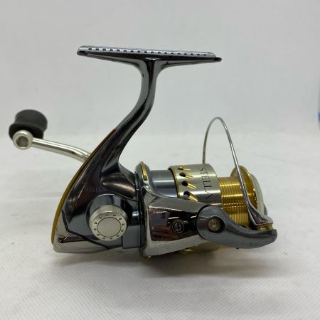 ΨΨ SHIMANO シマノ スピニングリール　04ステラ2000 01841