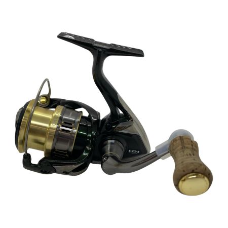 ΨΨ SHIMANO シマノ  スピニングリール　18カーディフCI4+ C3000MHG  03935