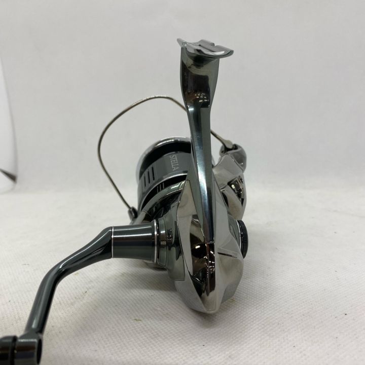 ΨΨ SHIMANO シマノ スピニングリール 22ステラ C5000XG 043979 - 中古