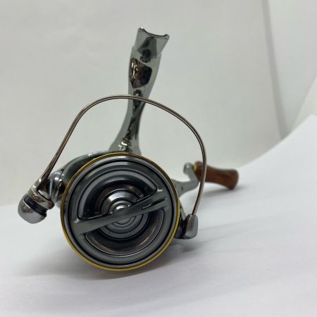 ΨΨ SHIMANO シマノ スピニングリール　18ステラ C3000MHG 03806