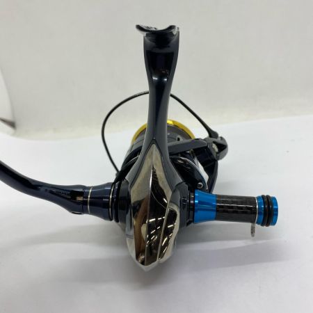 ΨΨ SHIMANO シマノ スピニングリール　17ツインパワーXD C3000HG キズ有 箱付 03745