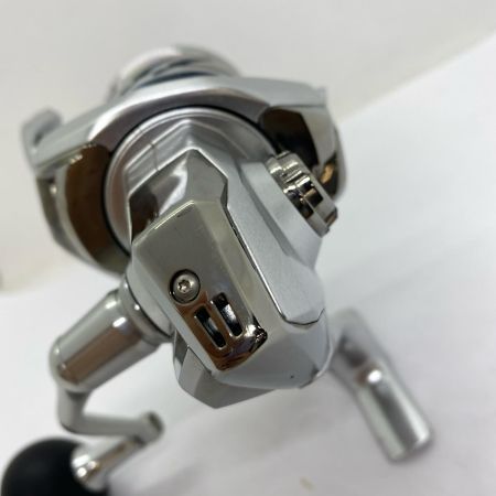 SHIMANO シマノ スピニングリール  23ストラディック C5000XG 045911