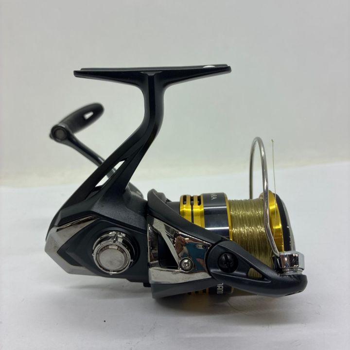 SHIMANO シマノ スピニングリール 22サハラ C3000 044556 - 中古釣り