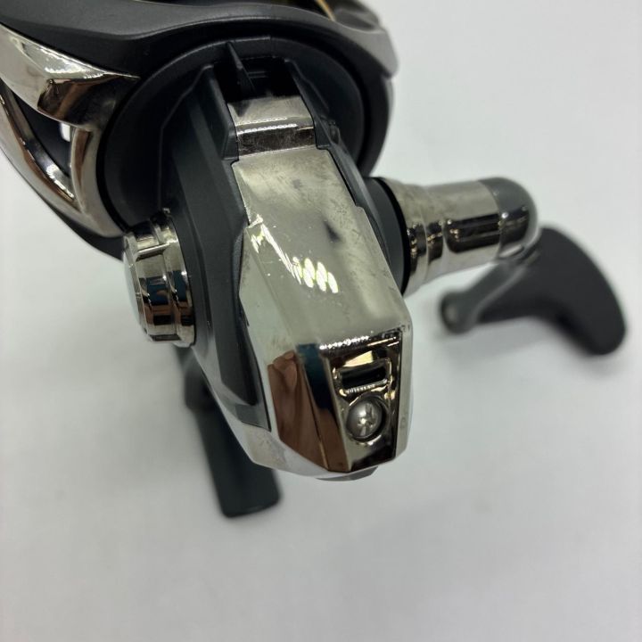 SHIMANO シマノ スピニングリール 22サハラ C3000 044556 - 中古釣り