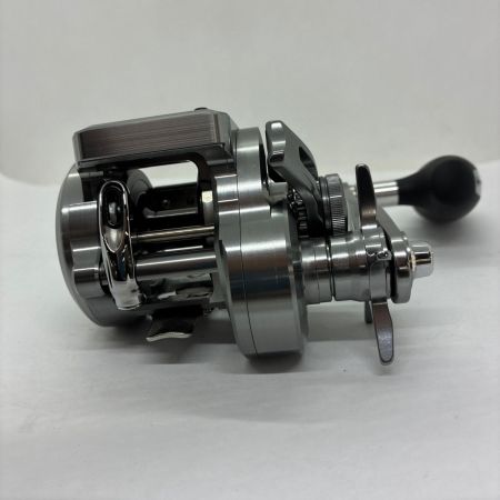 SHIMANO シマノ ベイトリール　26 オシアコンクエストCT 301XG 美品 049230