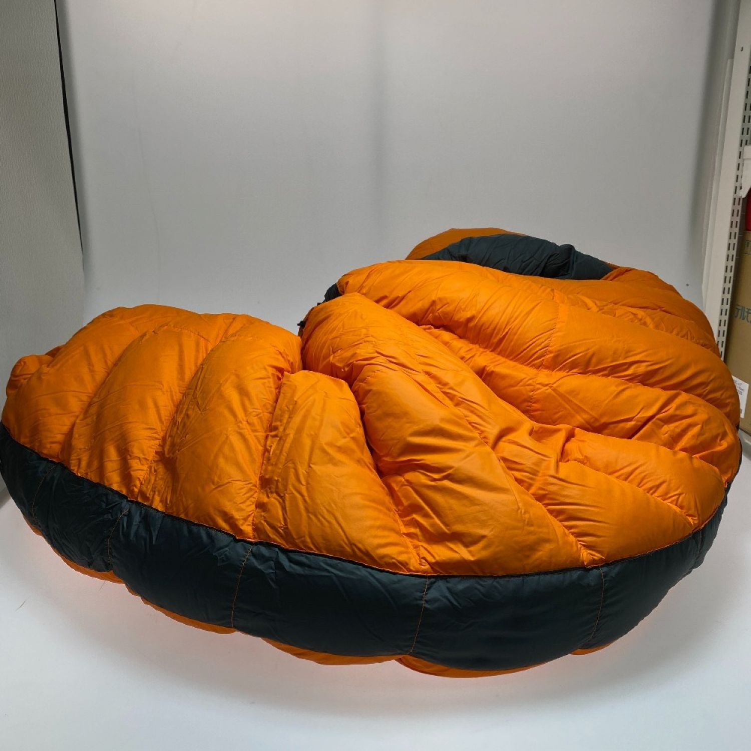 ヴァランドレ ローツェ1100S 厳冬期用高級シュラフ/寝袋 - 寝袋/寝具 - アウトドア寝具