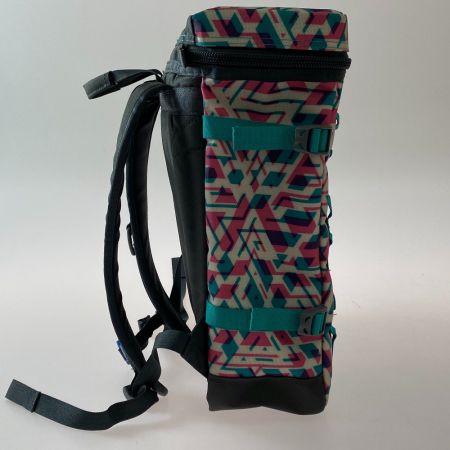 ωω THE NORTH FACE ザノースフェイス ヒューズボックス 21L  バッグ バックパック　リュック　 ジュニア　キッズ　通学　カバン NMJ81150