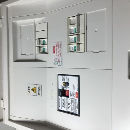 €€ Panasonic パナソニック コスモパネル　コンパクト21(住宅分電盤　露出・半埋込両用形) BQE8210549