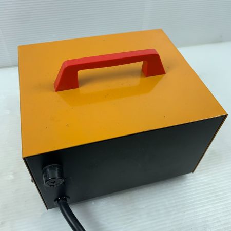  日動工業 昇圧専用トランス 100v M-E20 オレンジ