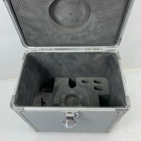  MAKITA マキタ レーザー機器 レーザー墨出し器 ケース付 コードレス式 01901 赤レーザー SK308PH ブラック