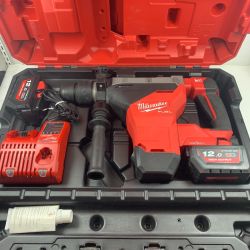 κκ Milwaukee 工具関連用品 ハンマードリル 充電器・充電池2個・ケース付 コードレス式 18v 2021年製 JF01R8005 M18FHM レッド Bランク