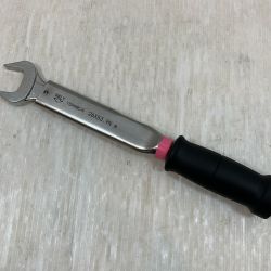 κκ TOHNICHI ハンドツール トルクレンチ 26×53.9N Aランク