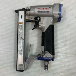 κκ MAKITA マキタ エアツール エアタッカ 常圧 5221 AT1013B シルバー×ブラック Cランク